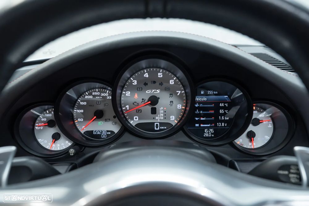 Porsche 911 (991) Carrera 4 GTS PDK - 30