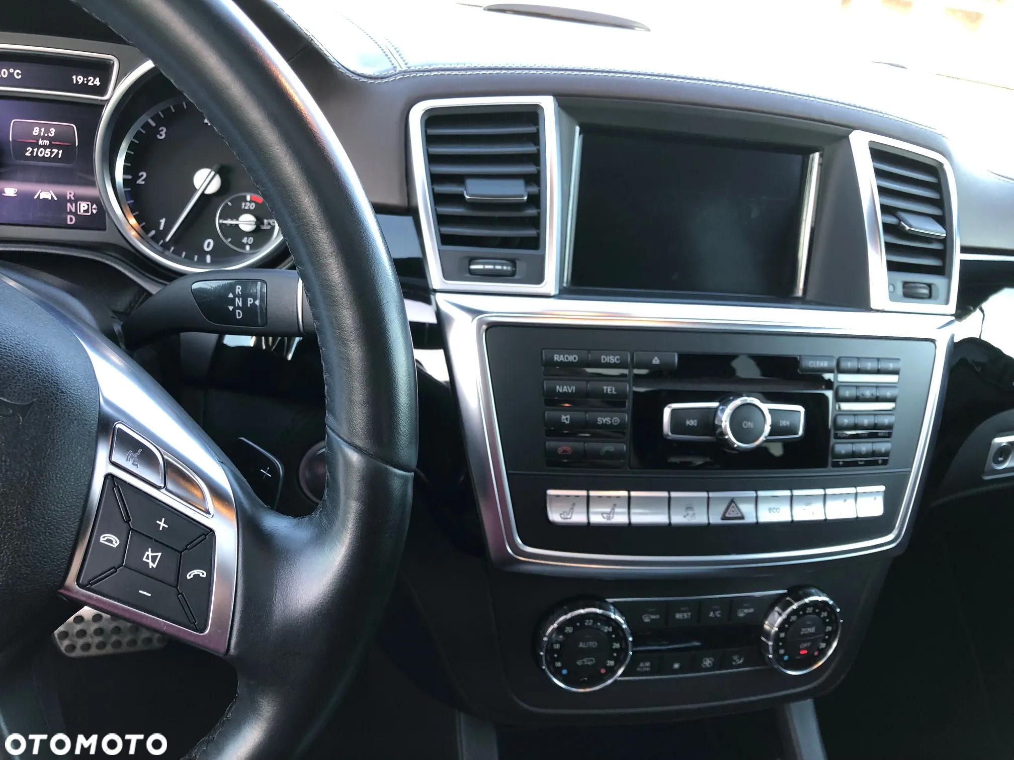 Mercedes-Benz ML 350 BlueTec 4-Matic - 11