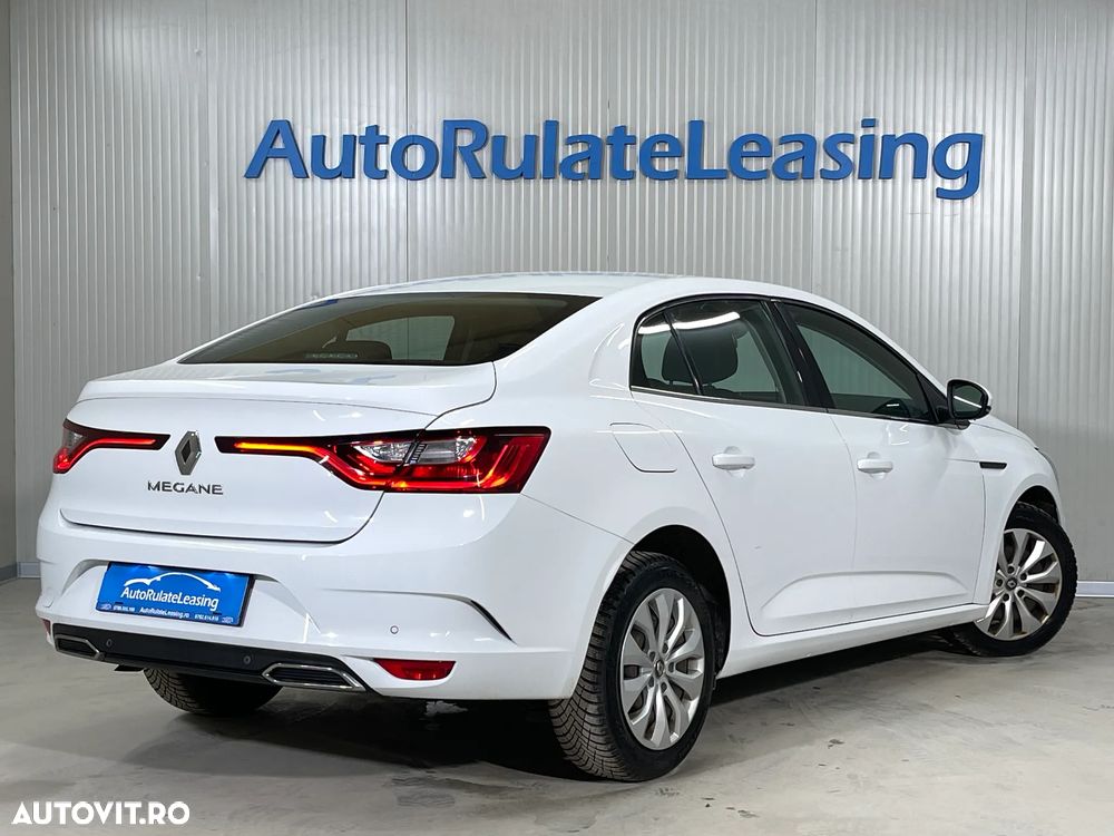 Renault Megane TCe EDC Zen - 5