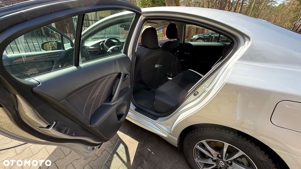 Toyota Avensis 1.8 Sol - 7