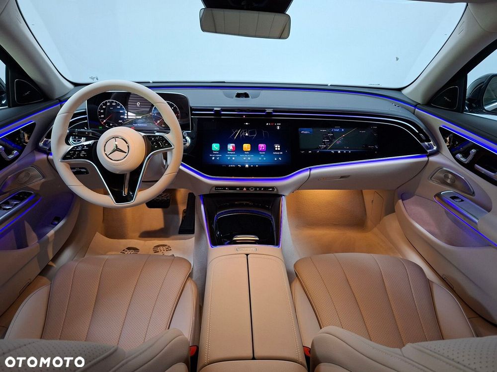 Mercedes-Benz Klasa E - 32