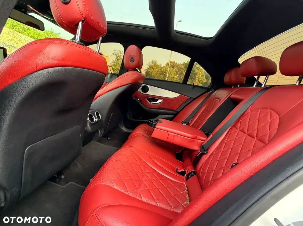 Mercedes-Benz Klasa C 300 9G-TRONIC AMG Line - 11