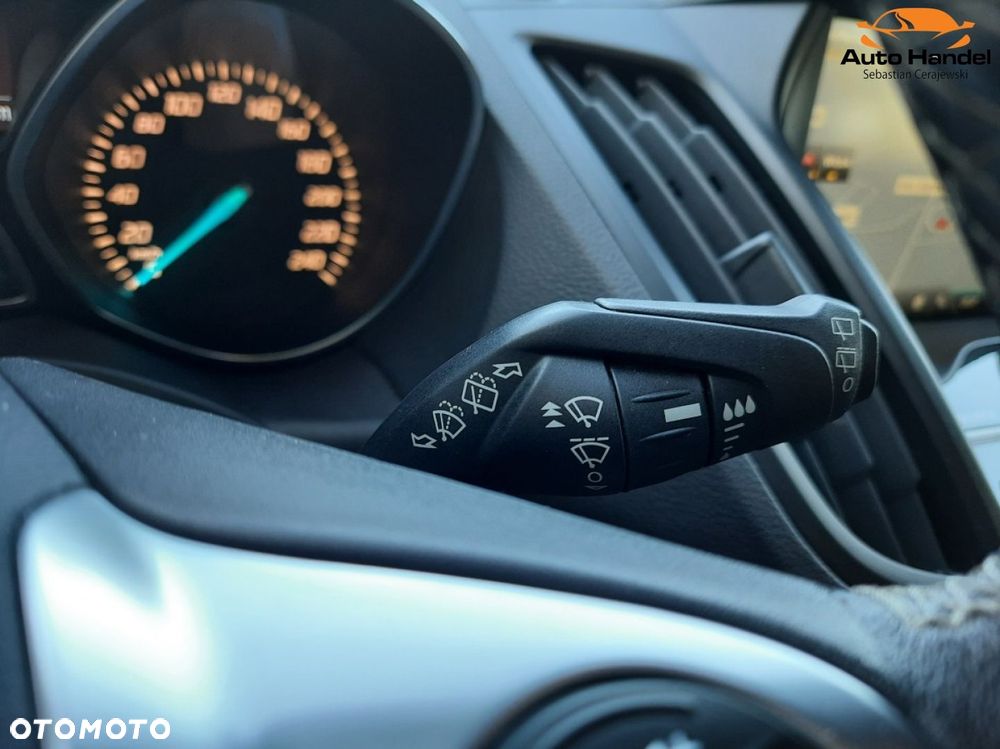 Ford Kuga 1.5 EcoBoost 2x4 Titanium - 28