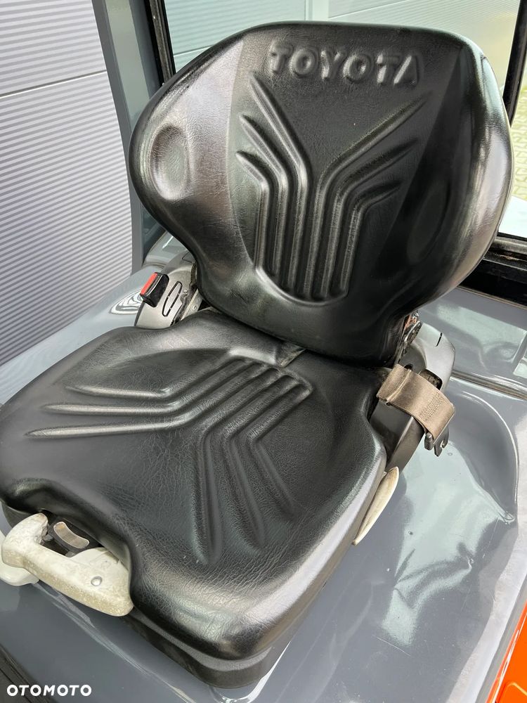 Toyota 02-8FDF25 - 8