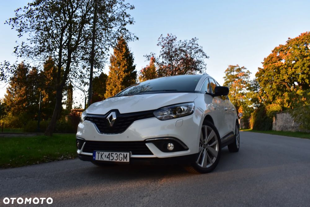 Renault Grand Scenic - 9