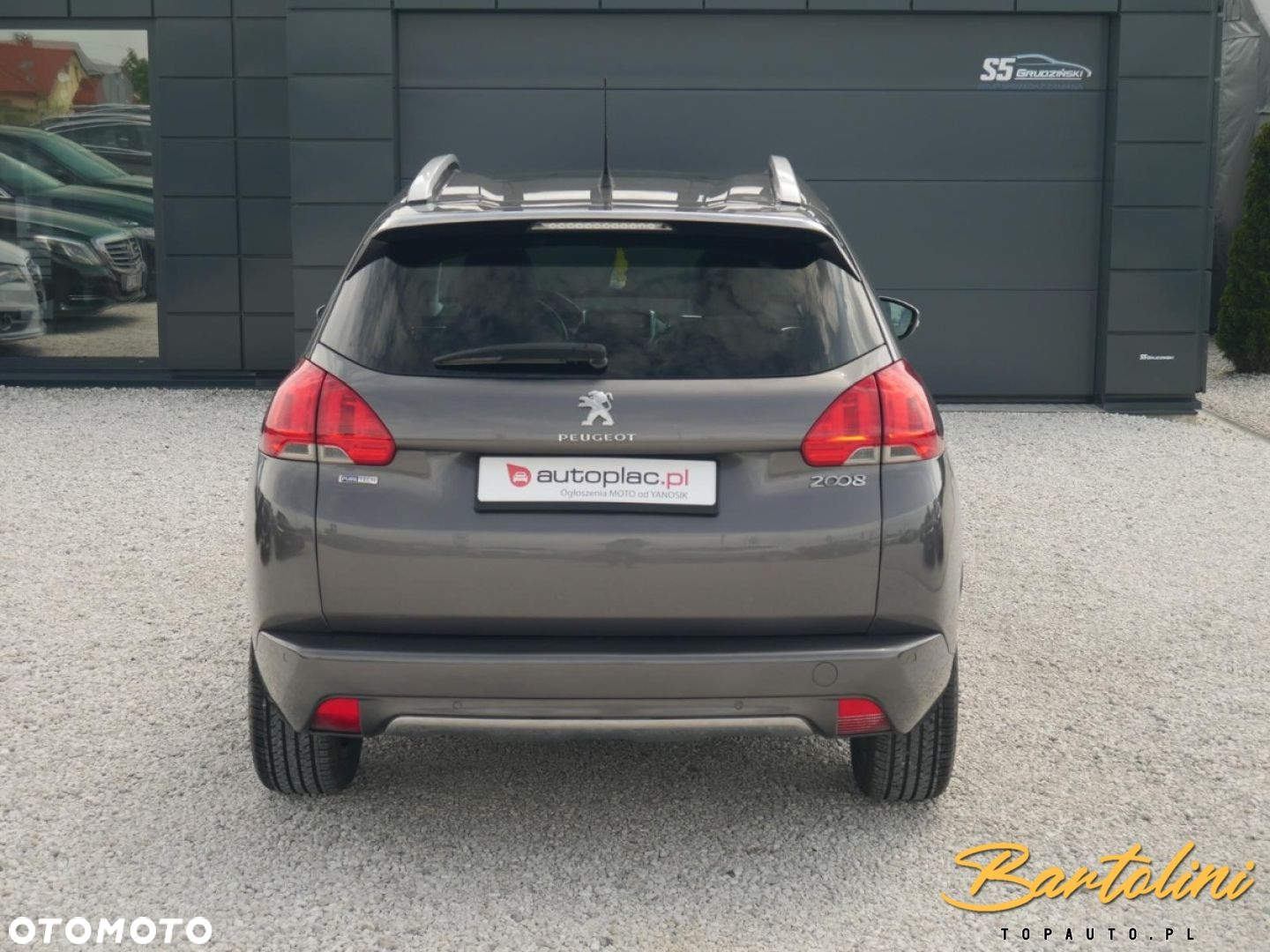 Peugeot 2008 - 6