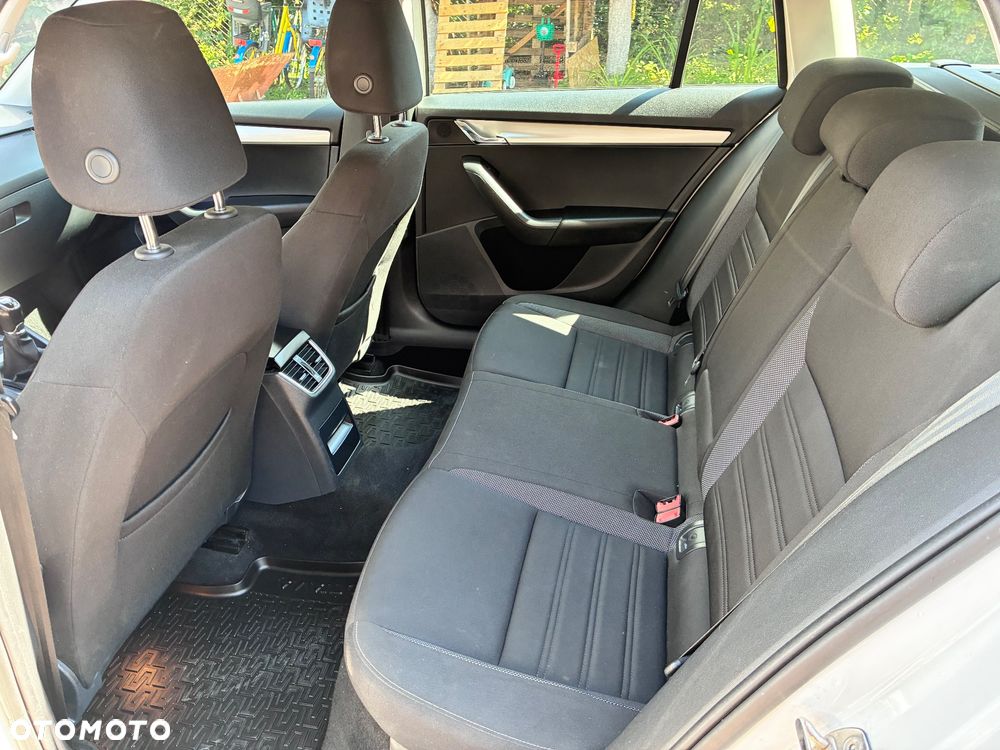 Skoda Octavia 1.6 TDI SCR Ambition - 10