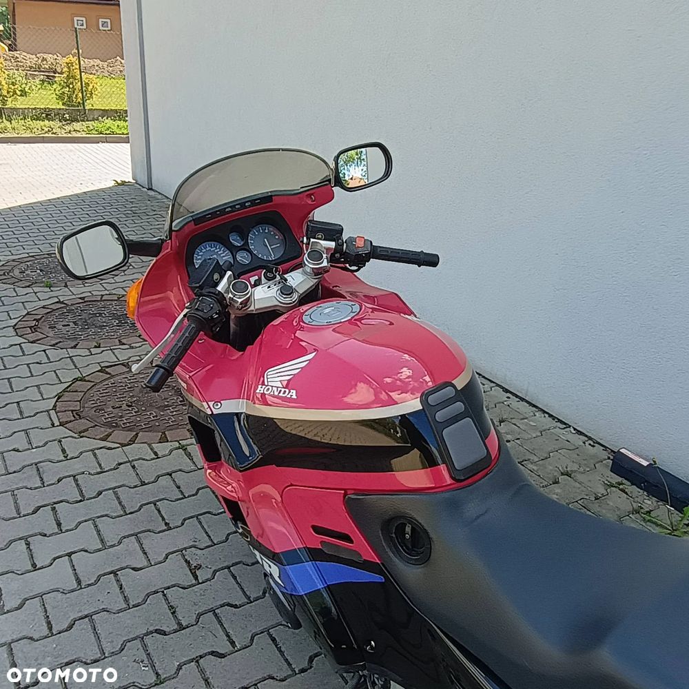 Honda CBR - 8