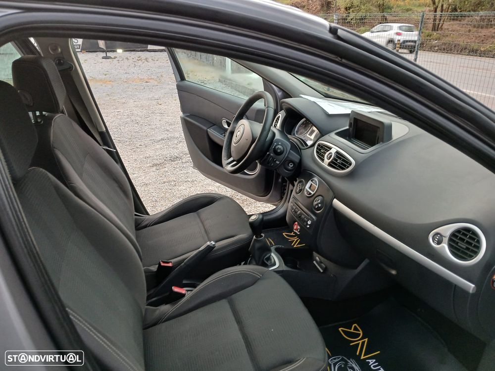 Renault Clio 1.2 16V Dynamique S - 2