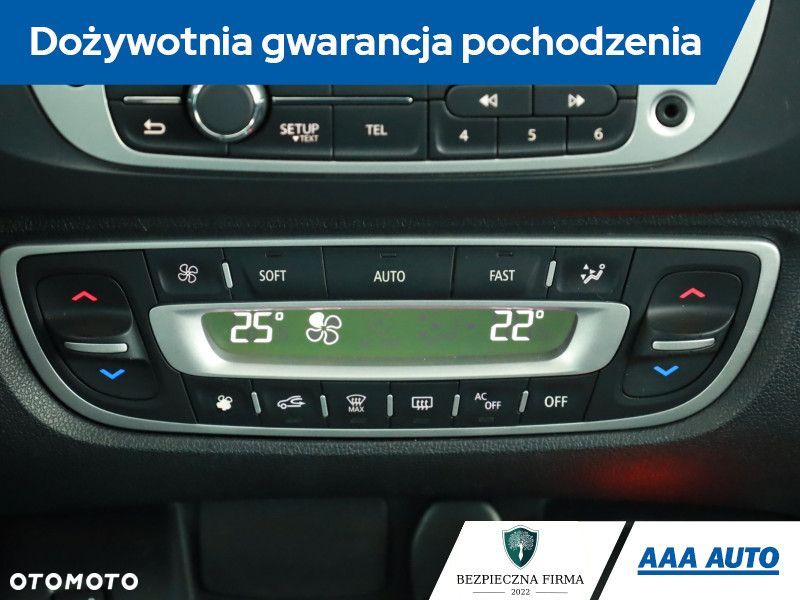 Renault Grand Scenic - 12