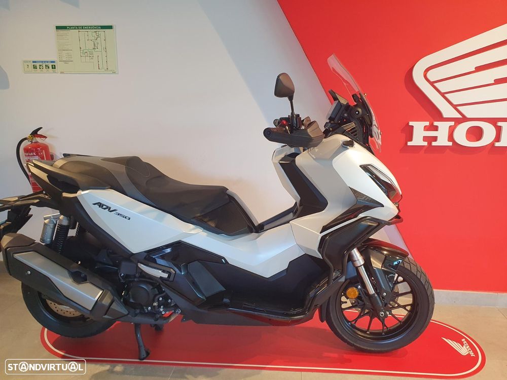 Honda ADV 350 - 1