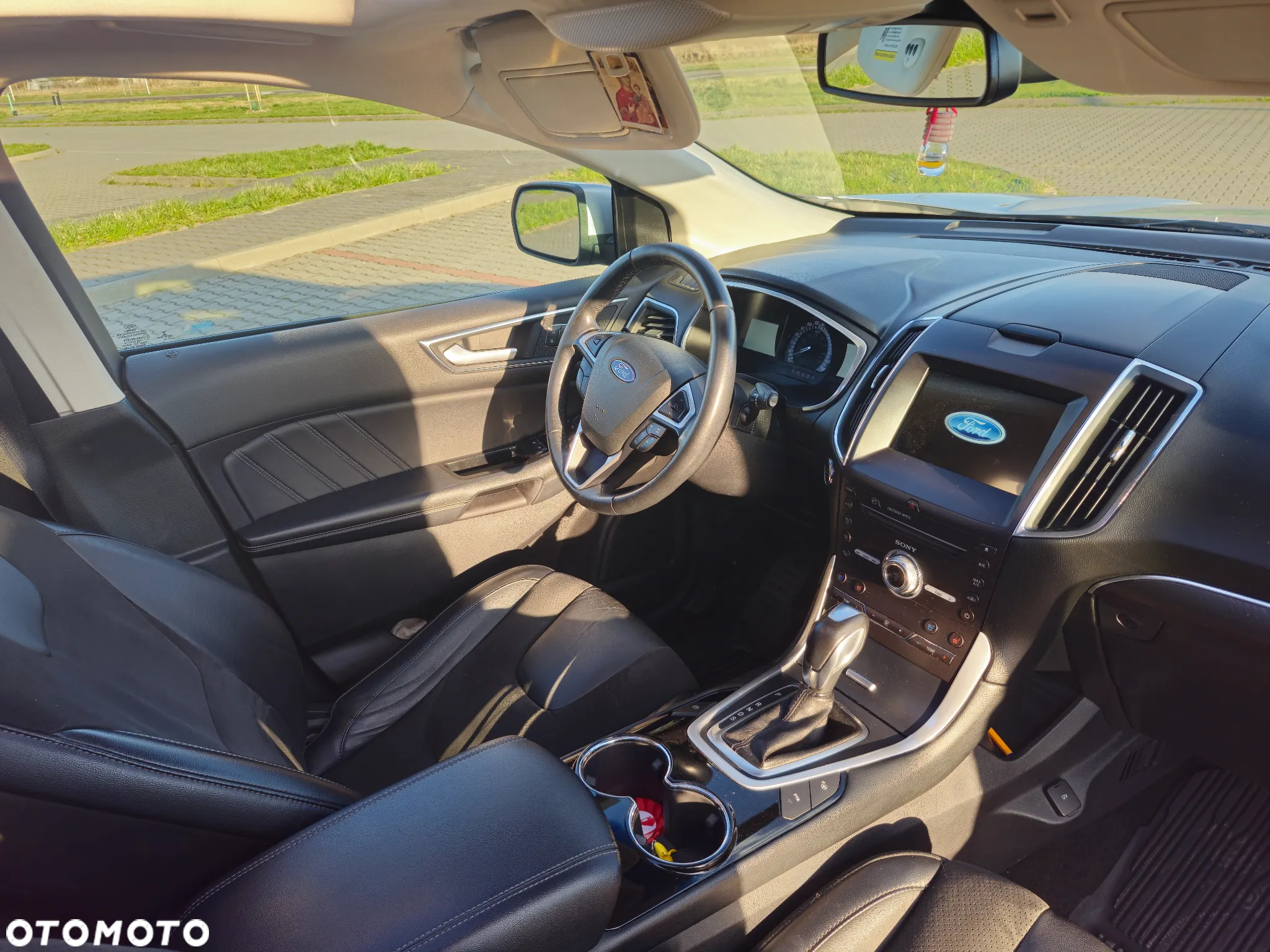 Ford Edge - 8
