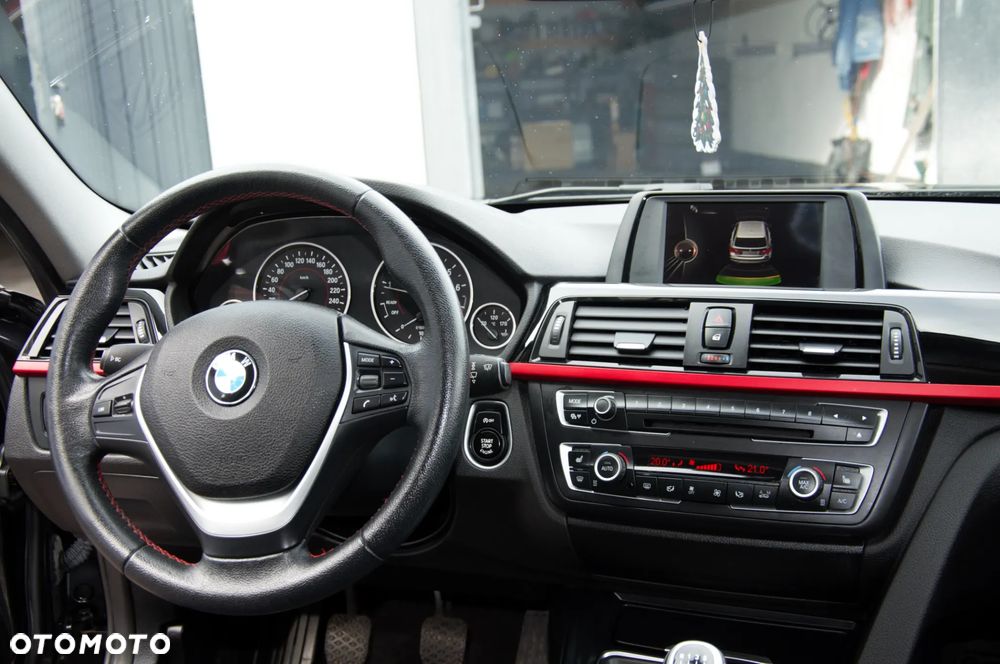 BMW Seria 3 316i Sport Line - 12