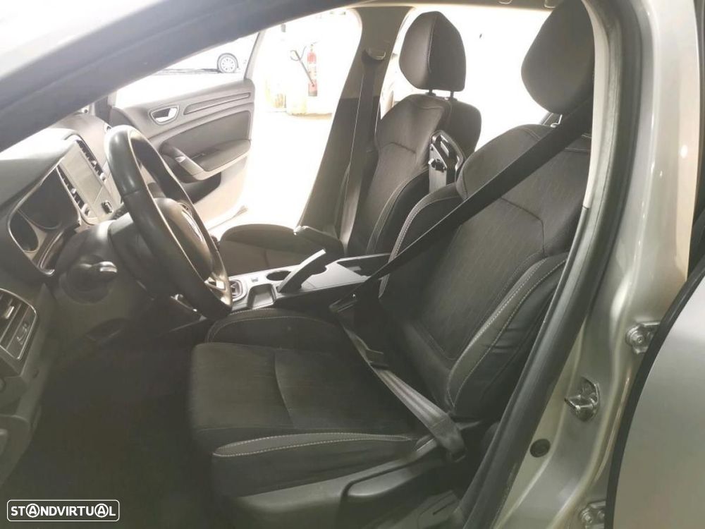 Renault Mégane Sport Tourer 1.5 Blue dCi Limited - 5