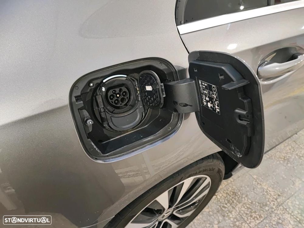 Mercedes-Benz A 250 e Style Plus - 9