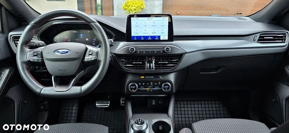 Ford Focus 1.5 EcoBoost ST-Line - 5