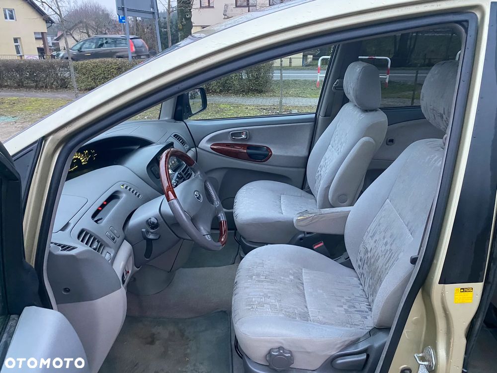 Toyota Previa - 11