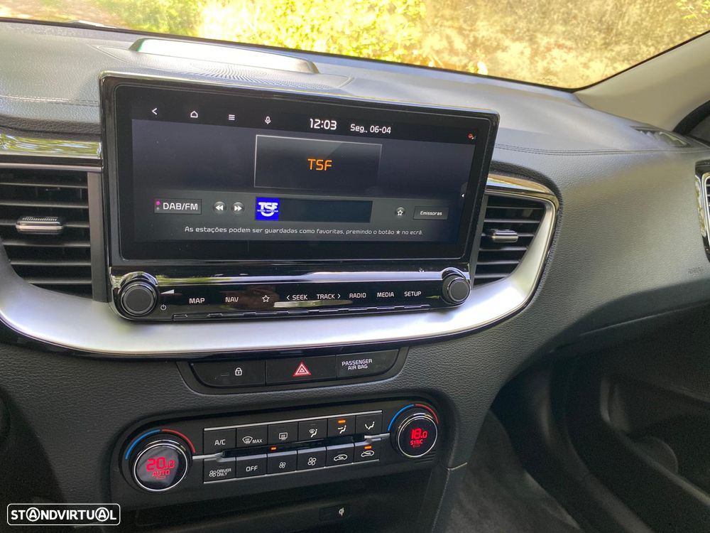 Kia XCeed 1.6 GDi PHEV Tech - 32