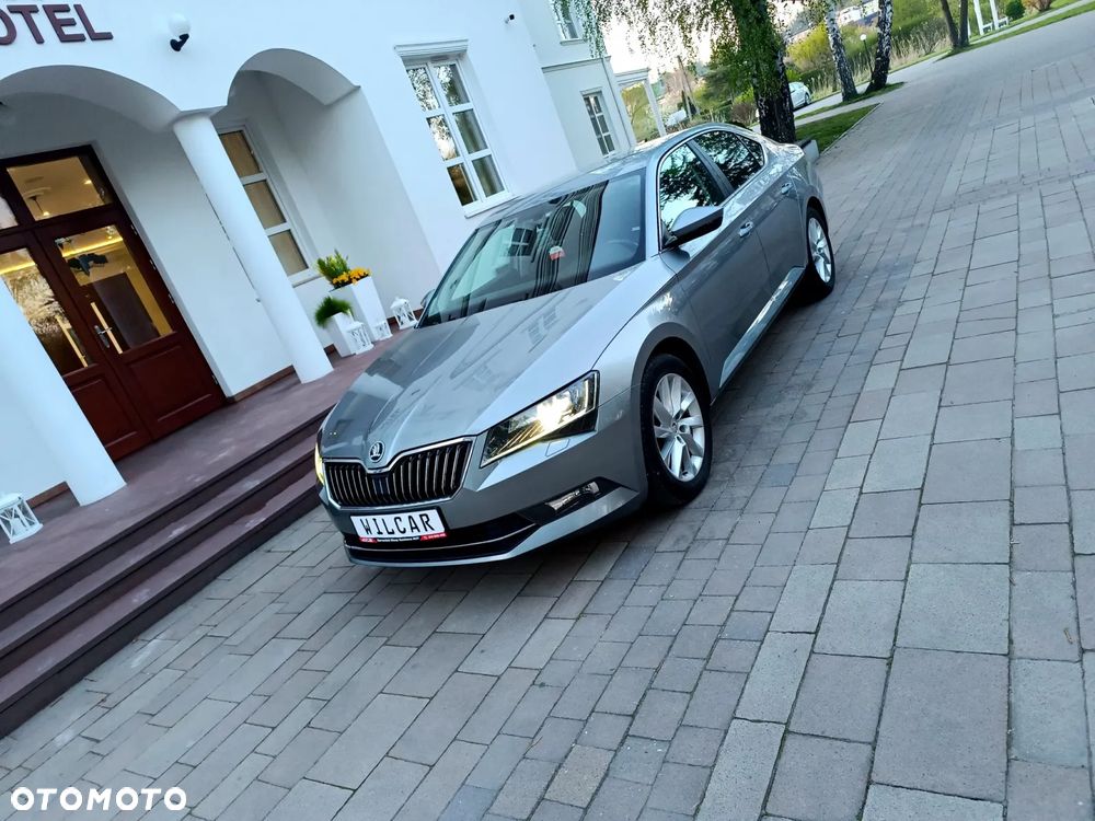 Skoda Superb 1.4 TSI ACT DSG Ambition - 21
