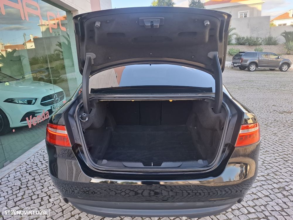 Jaguar XE 2.0 D Prestige Aut. - 44