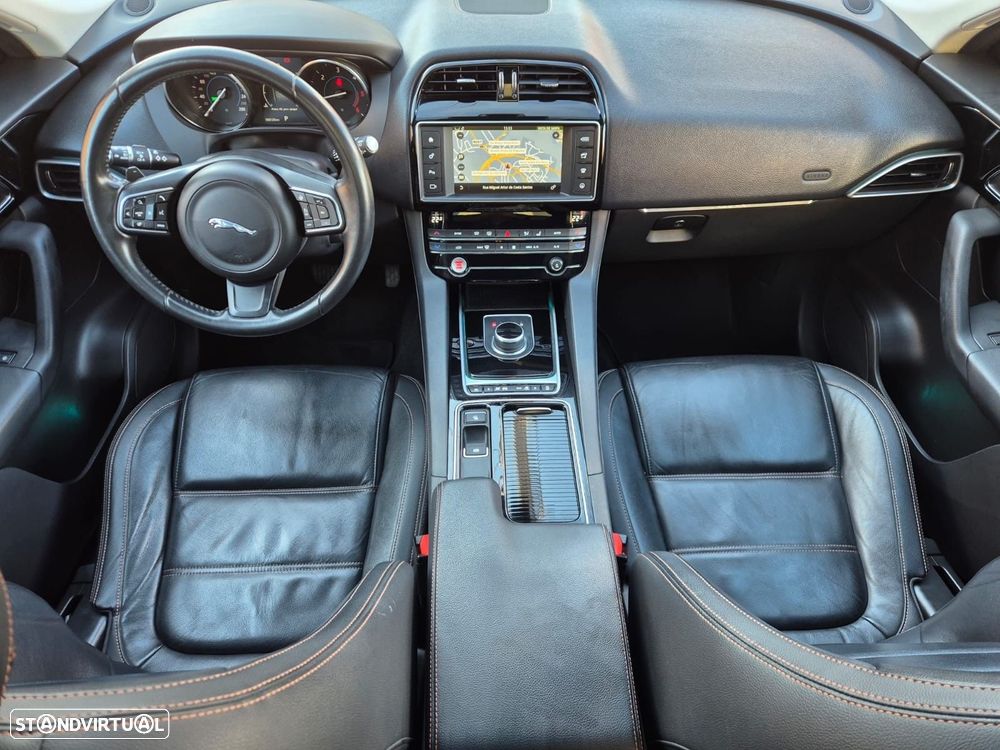 Jaguar F-Pace 2.0 i4D Prestige Aut. - 11