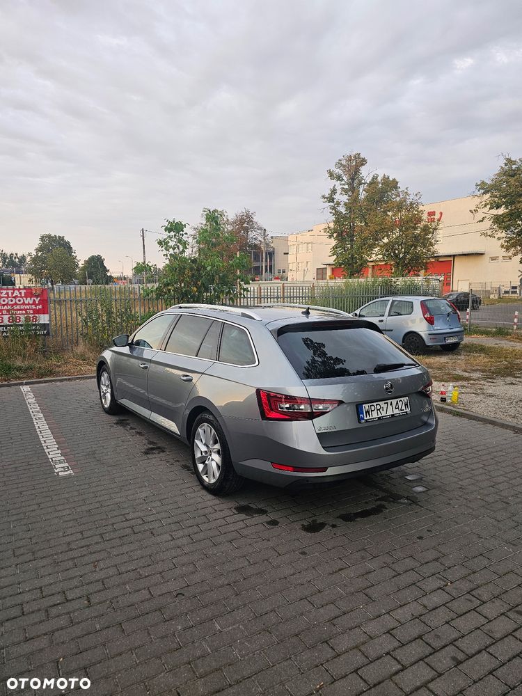 Skoda Superb 2.0 TDI Style - 6