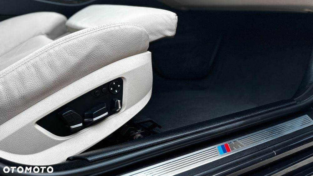 BMW Seria 5 550i - 11
