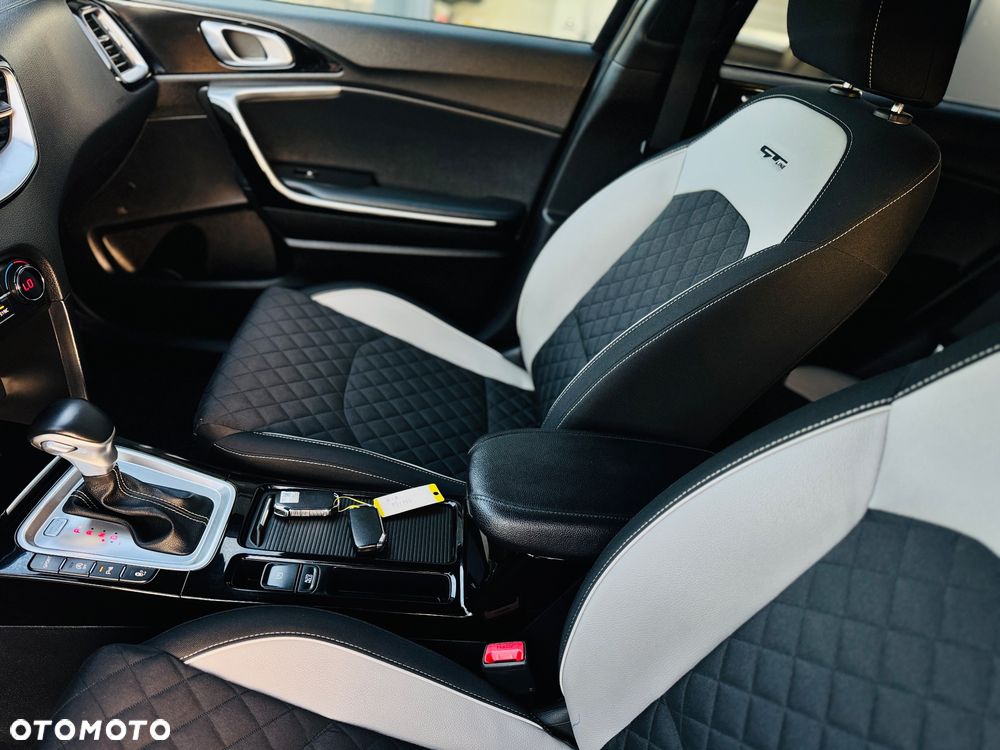 Kia ProCeed 1.6 CRDi DCT7 SCR GT LINE - 10