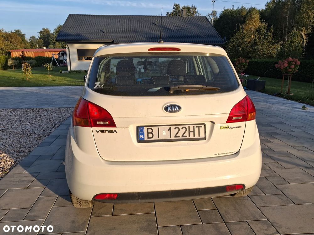 Kia Venga 1.4 CRDi 90 Business Line - 10