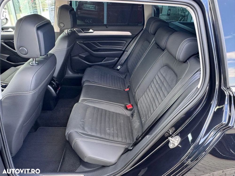 Volkswagen Passat Variant 2.0 TDI 4Mot DSG Highline - 18