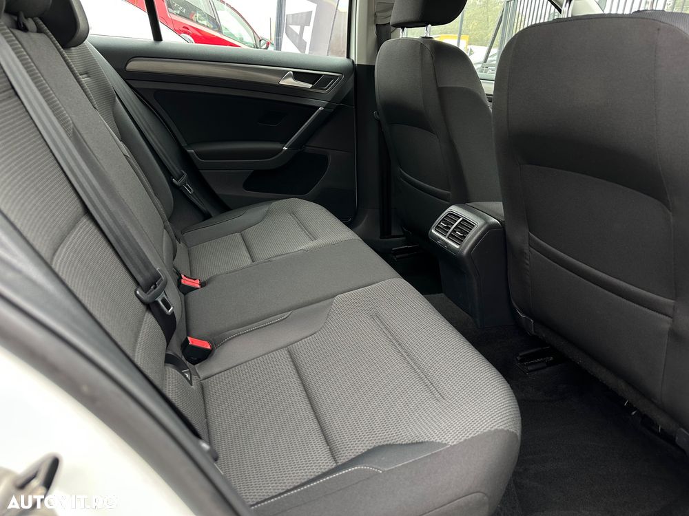 Volkswagen Golf 1.4 TSI Comfortline DSG - 24