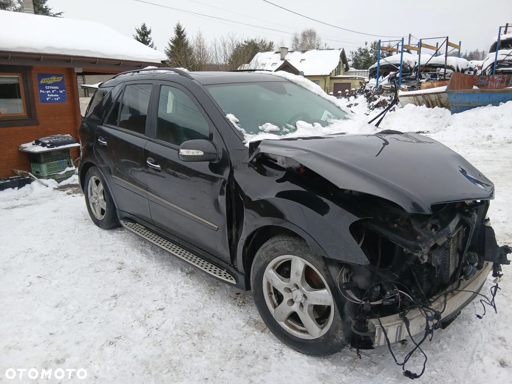 Mercedes ML W164   3.0 cdi  silnik   lakier 197u  skrzynia drzwi  zderzak  fotele deska  zawieszenie belka - 2