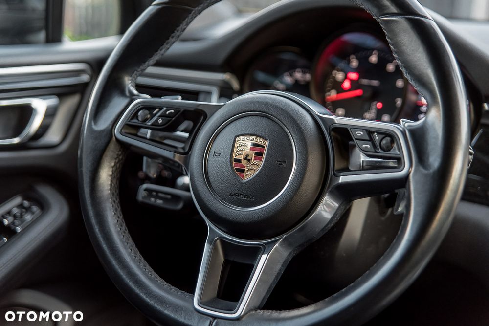 Porsche Macan - 10