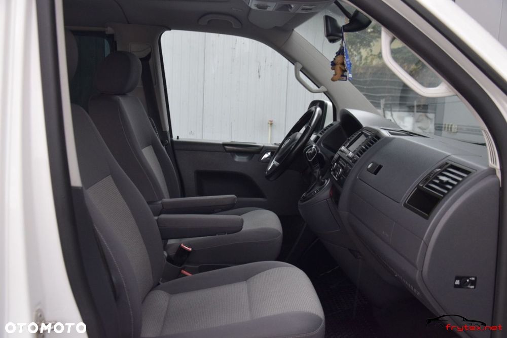 Volkswagen Caravelle - 22
