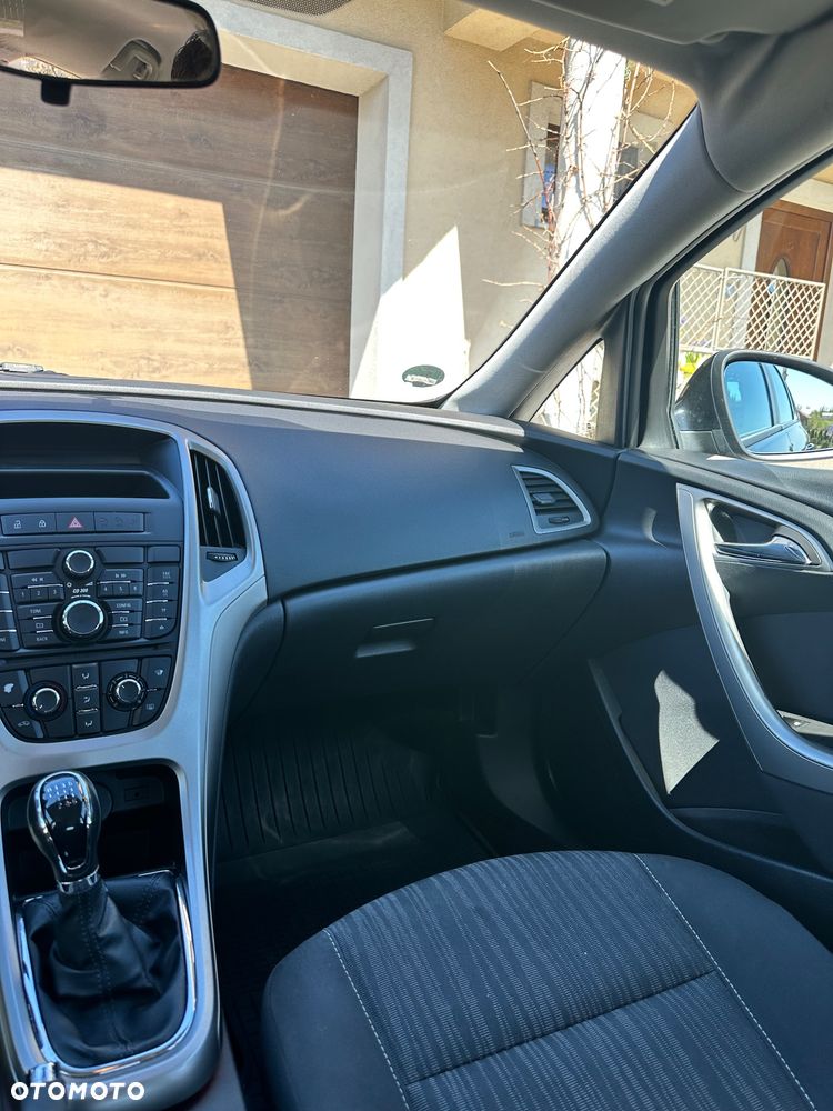 Opel Astra 1.4 Turbo Design Edition - 23