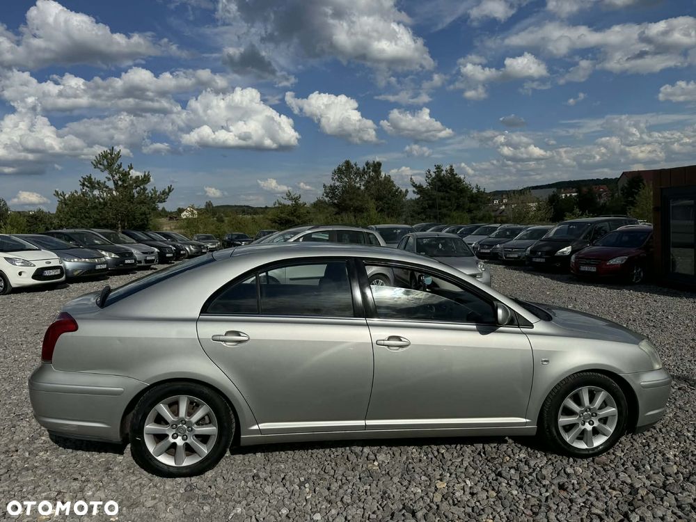 Toyota Avensis 1.8 VVT-i Sol Premium - 9
