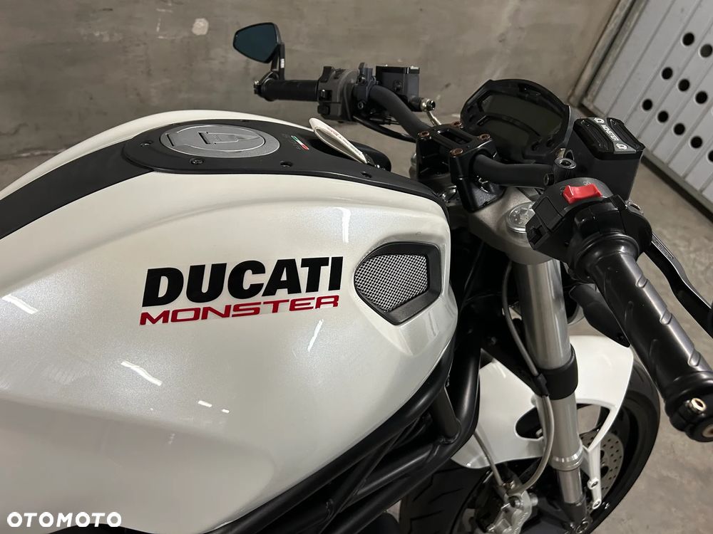 Ducati Monster - 14