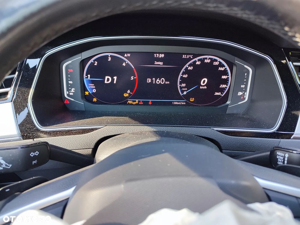 Volkswagen Passat Variant 2.0 TDI SCR DSG Elegance - 18