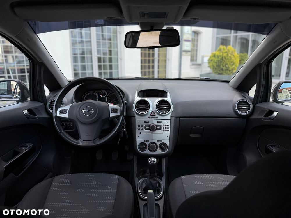 Opel Corsa 1.2 16V Cosmo - 7