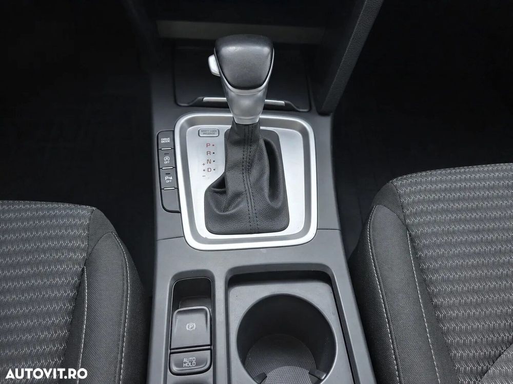 Kia XCeed 1.5 T-GDI 7DCT Style - 8