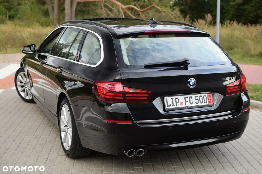 BMW Seria 5 520d Luxury Line - 11