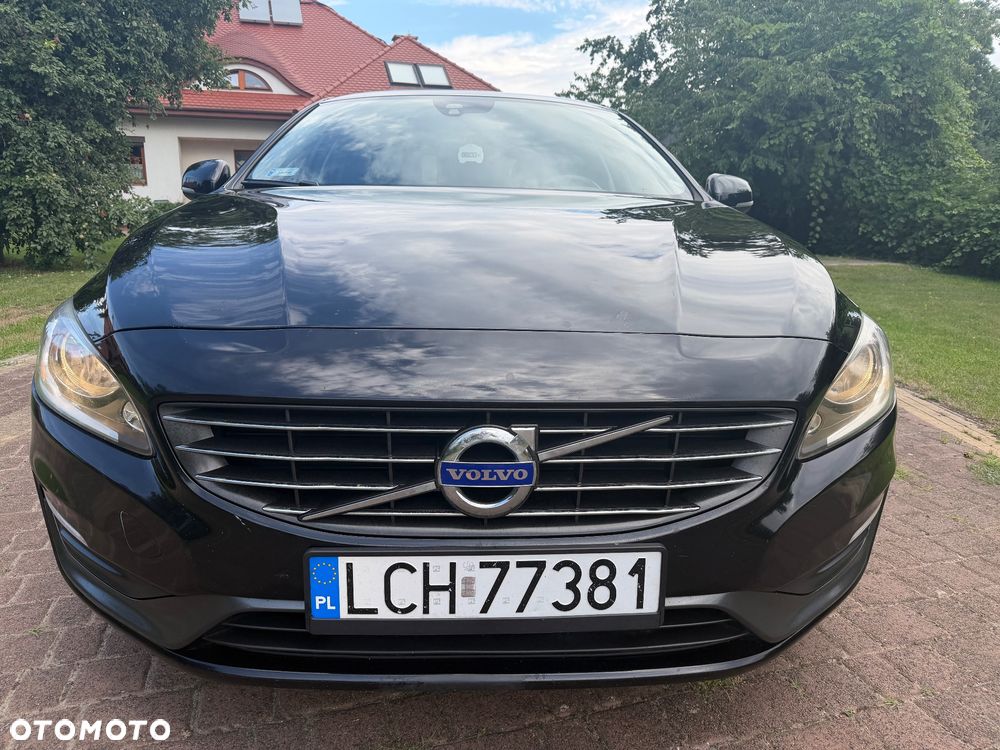Volvo V60 D2 R-Design Momentum - 2