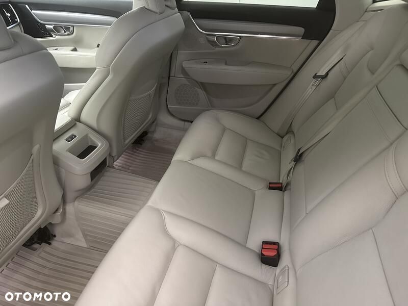 Volvo S90 D4 SCR Momentum Pro - 20