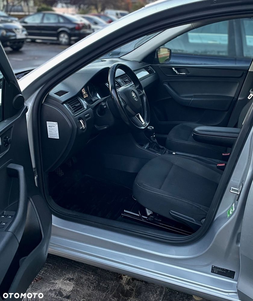 Skoda RAPID 1.6 TDI DPF Ambition Max - 11
