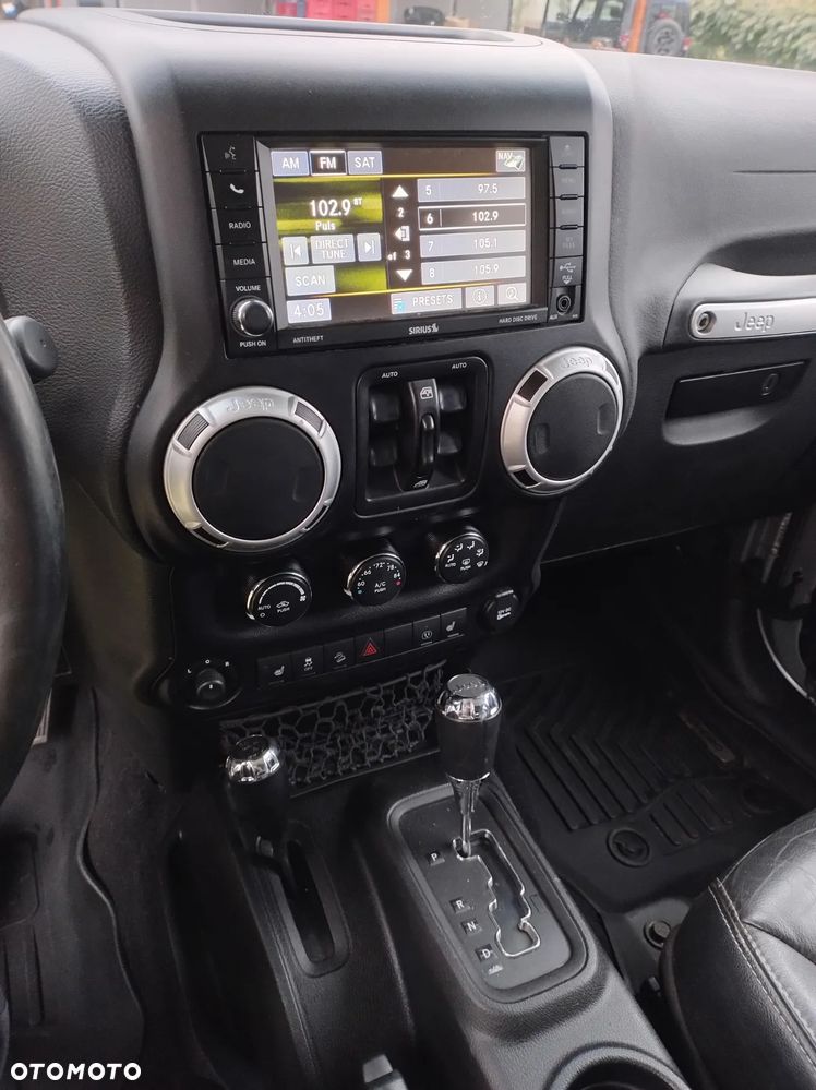 Jeep Wrangler 3.6 Unlim Sahara - 8