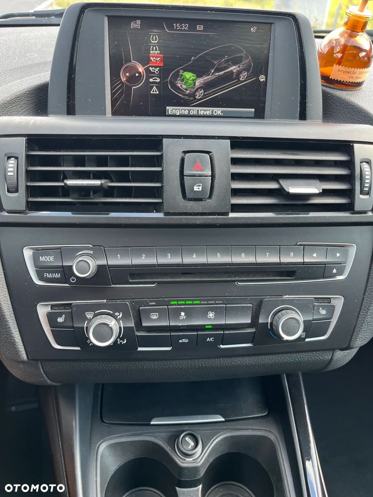 BMW Seria 1 118d Sport Line - 3