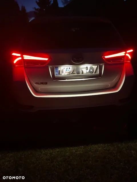 Toyota Auris 1.4 D-4D Active - 10