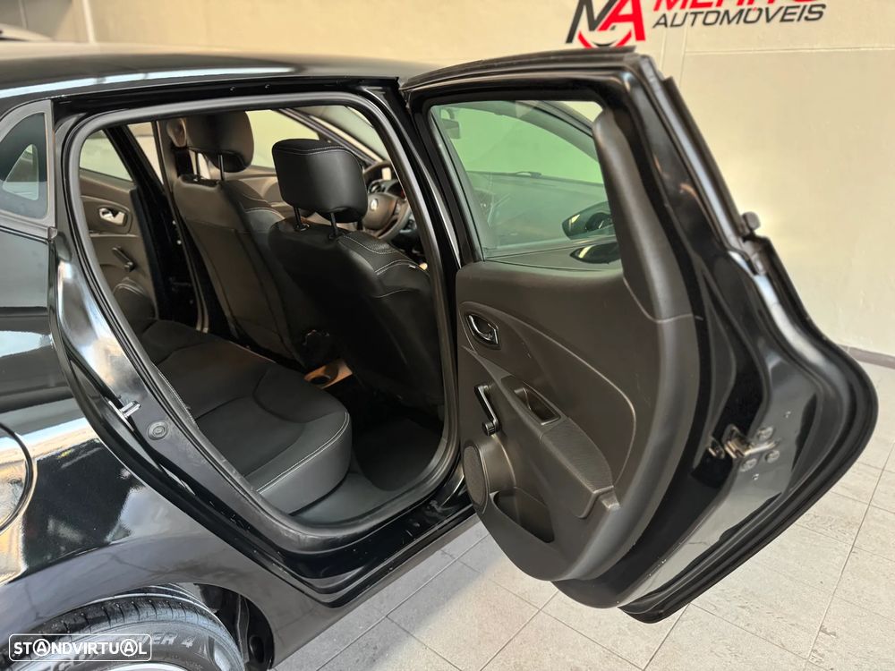 Renault Clio TCe 90 Luxe - 22