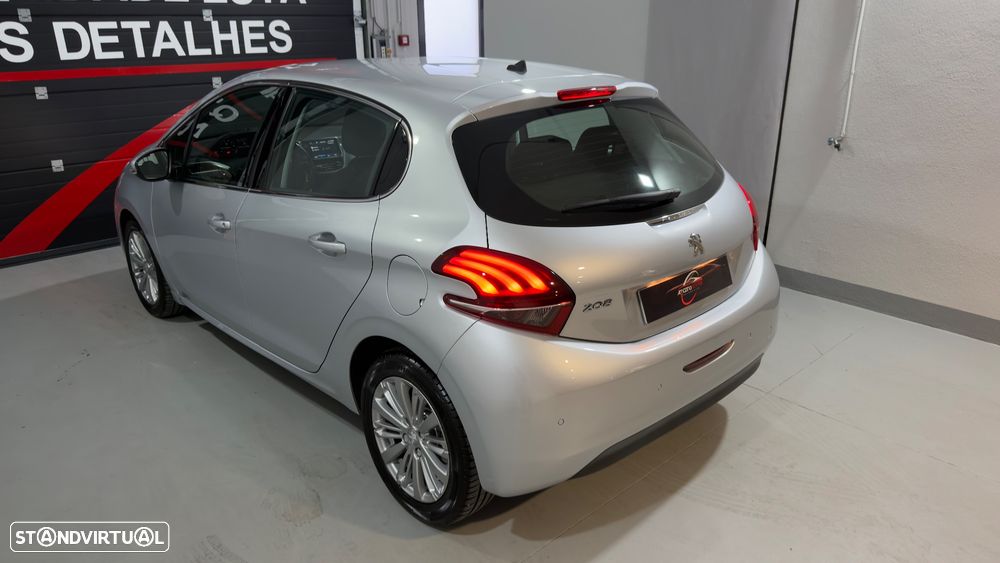 Peugeot 208 1.2 PureTech Allure - 9