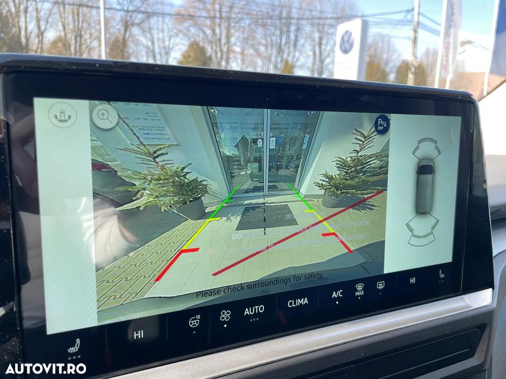 Volkswagen Caravelle - 23